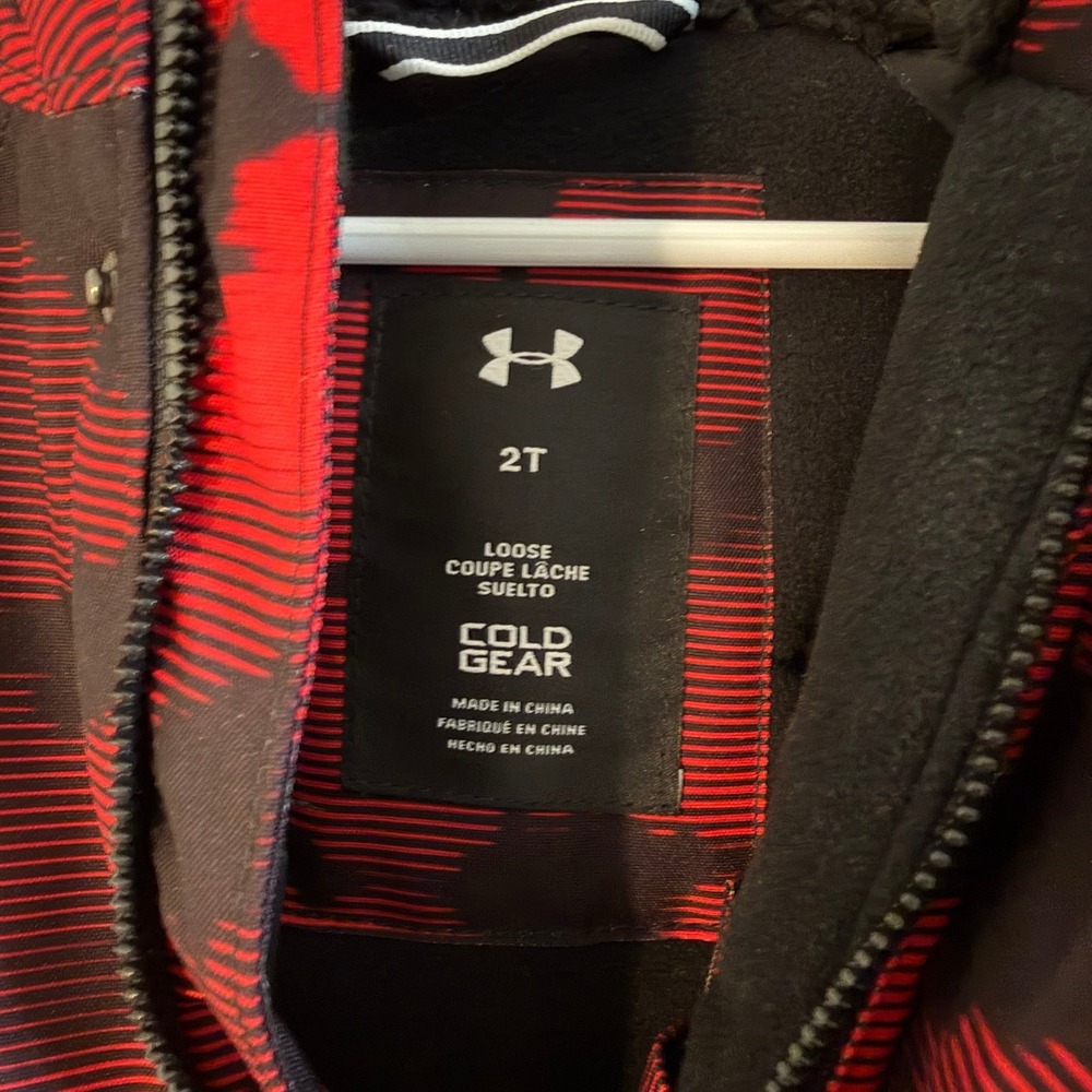 Under Armour Red & Black Camo Hooded Winter Jacket - Picture 2 of 2